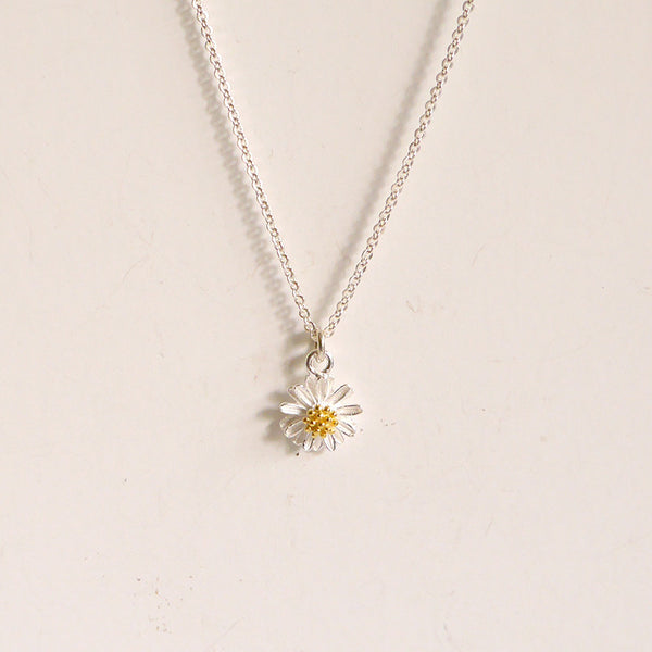 daisy necklace